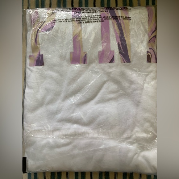 NEW VSPINK BASEBALL TEE W/PURPLE ZEBRA STRIPED LOGO SIZE MEDIUM - Picture 5 of 6